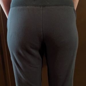 Old Navy Pants - Old Navy Capri Sweat Pants Old Navy Pants - Old Navy Capri Sweat Pants